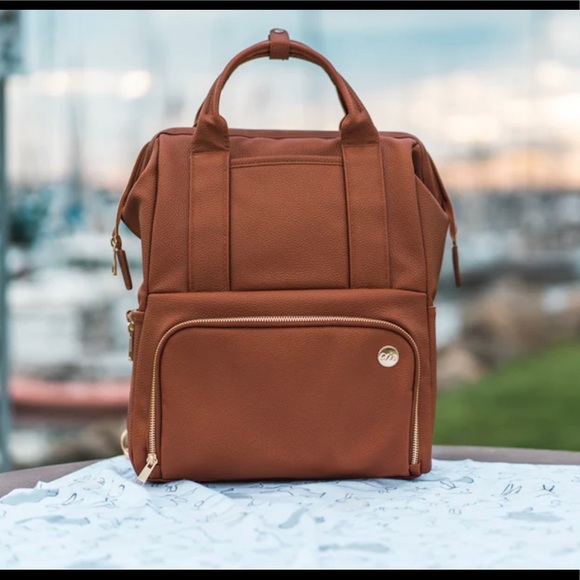 CleverMade Lily Diaper Bag with Handles - Picture 2 of 9